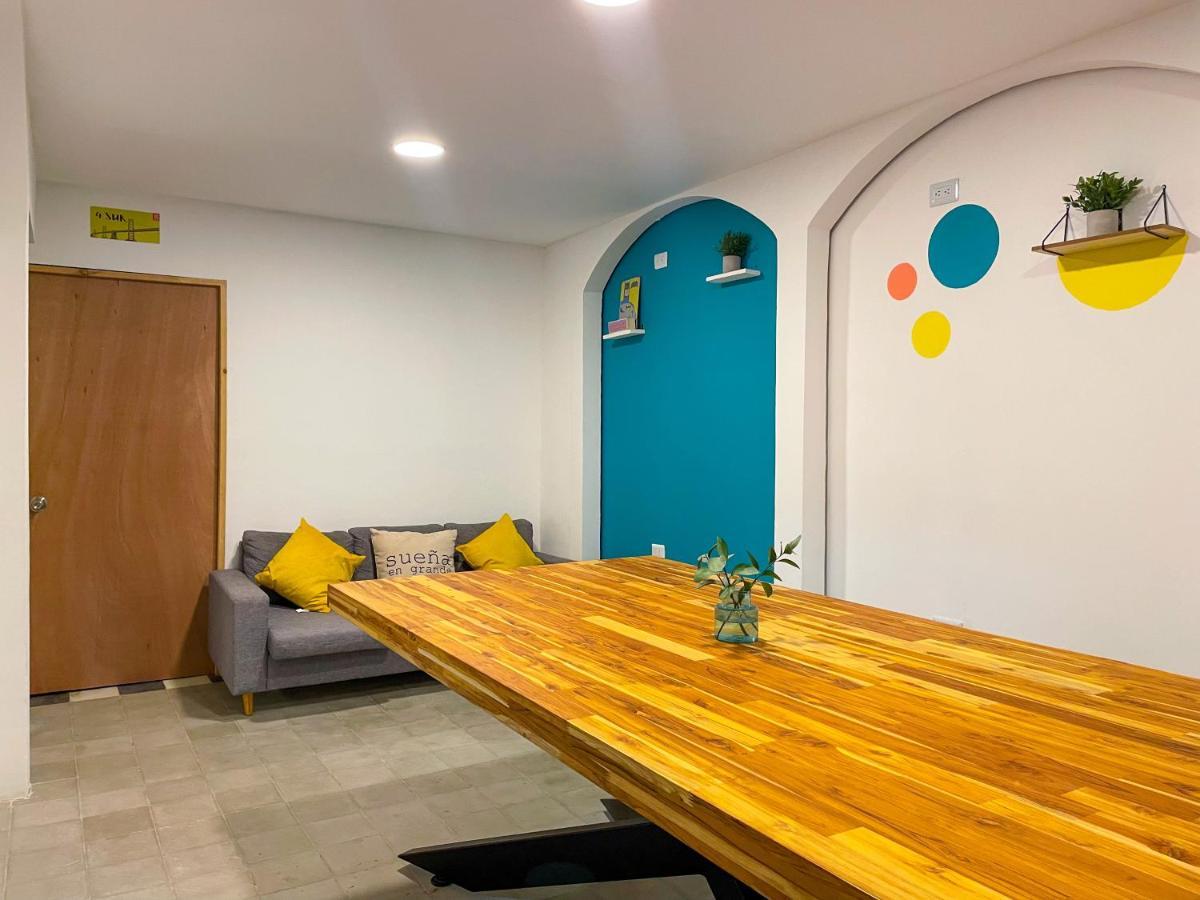 Baku Laureles Hostel Medellín Zewnętrze zdjęcie