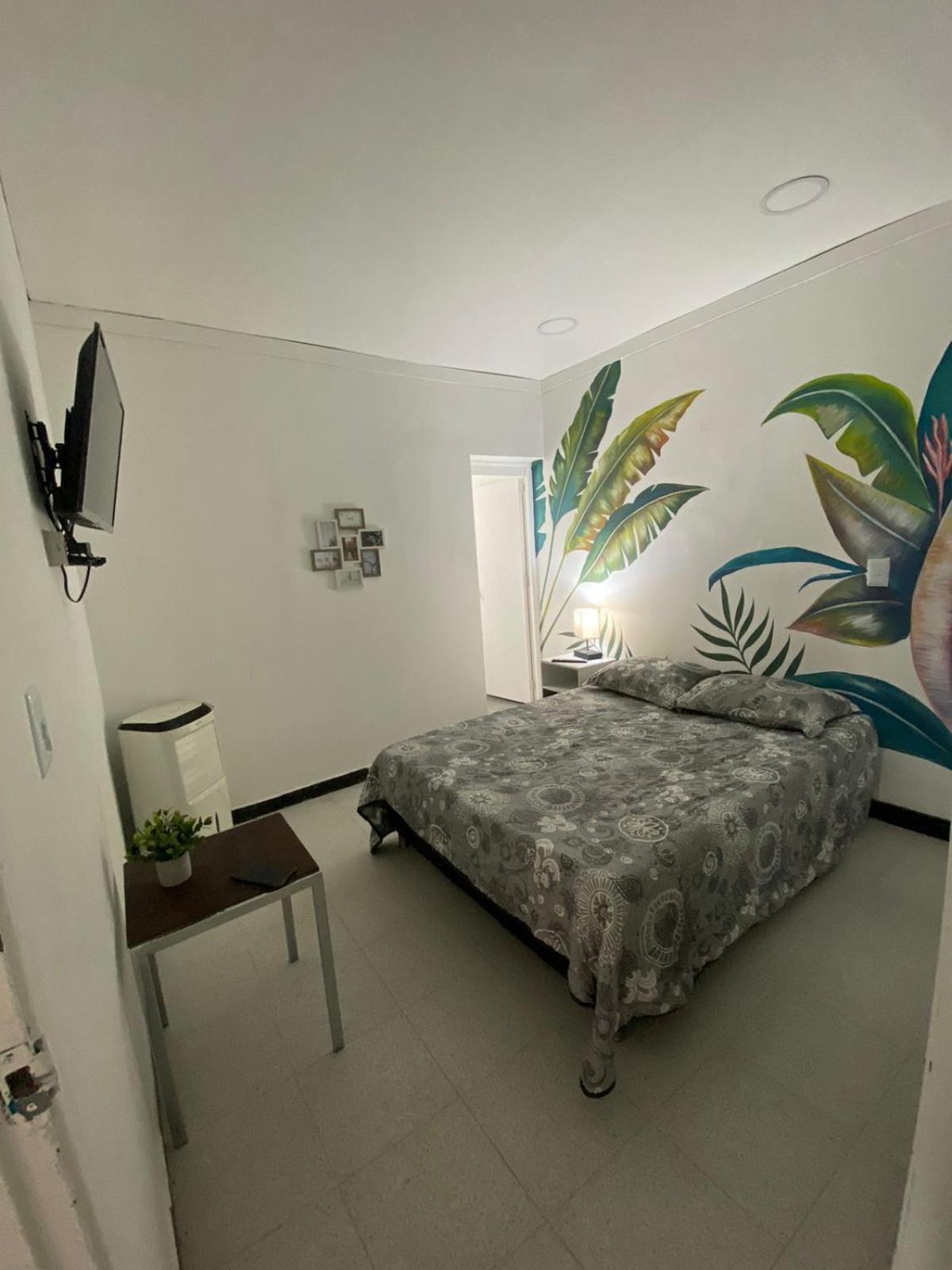 Baku Laureles Hostel Medellín Zewnętrze zdjęcie